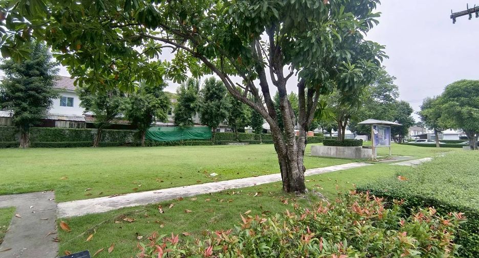 Reihenhaus zum Kauf mit 3 Zimmer in Krathum Baen, Samut Sakhon