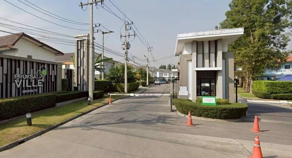 Reihenhaus zum Kauf mit 3 Zimmer in Krathum Baen, Samut Sakhon