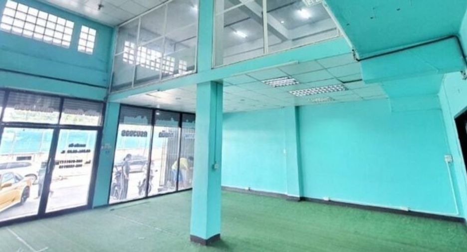 For rent 7 bedrooms retail Space in Khlong Luang, Pathum Thani