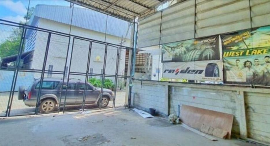 For rent 7 bedrooms retail Space in Khlong Luang, Pathum Thani
