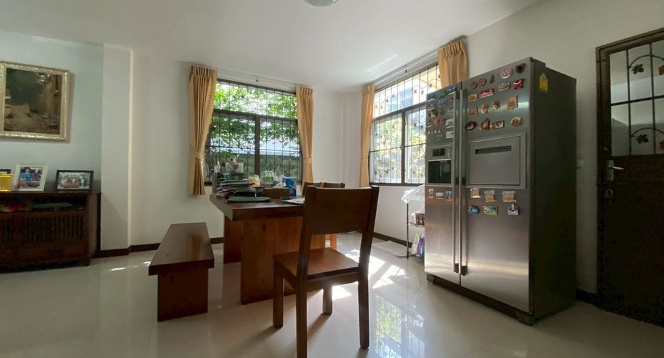 For sale 2 bedrooms townhouse in Mueang Nonthaburi, Nonthaburi