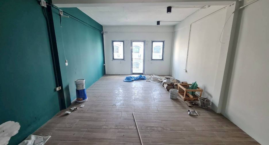 À vendre 3 chambres local commercial à Mueang Nonthaburi, Nonthaburi