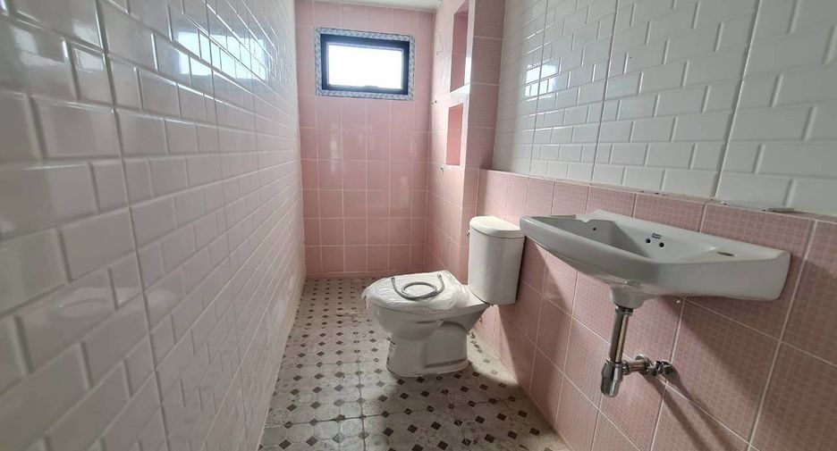 À vendre 3 chambres local commercial à Mueang Nonthaburi, Nonthaburi