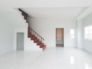 For sale 3 bedrooms retail Space in Si Racha, Chonburi