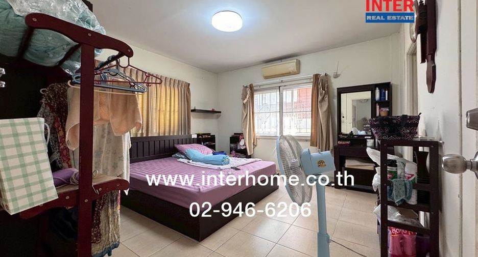 Haus zum Kauf mit 4 Zimmer in Khan Na Yao, Bangkok