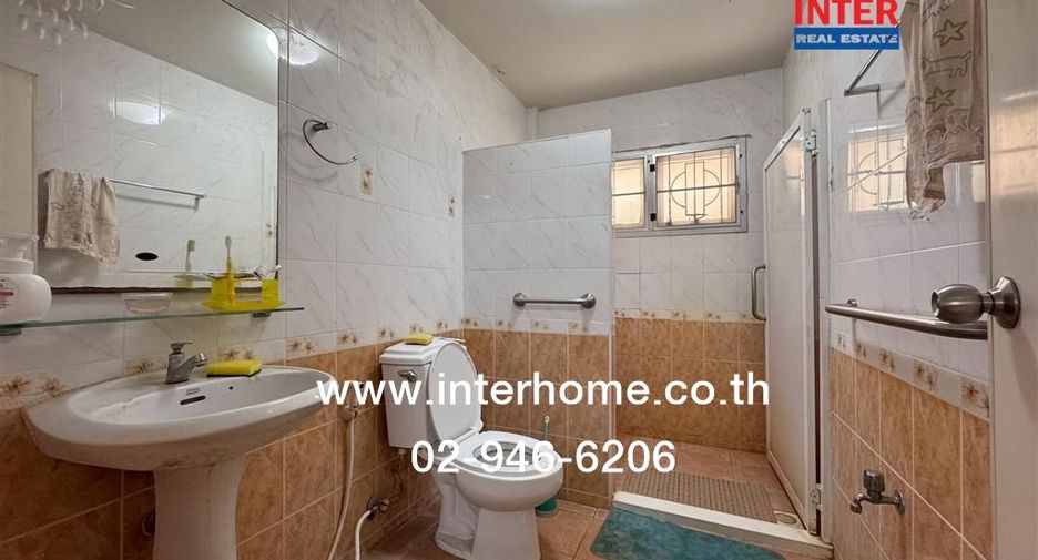 Haus zum Kauf mit 4 Zimmer in Khan Na Yao, Bangkok