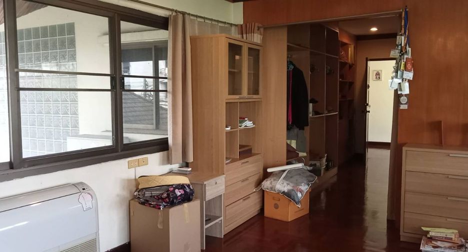 Casa en venta de 4 habitaciones en Pak Kret, Nonthaburi