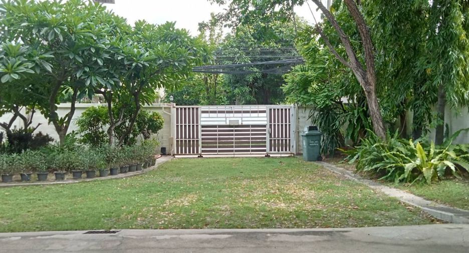 Casa en venta de 4 habitaciones en Pak Kret, Nonthaburi