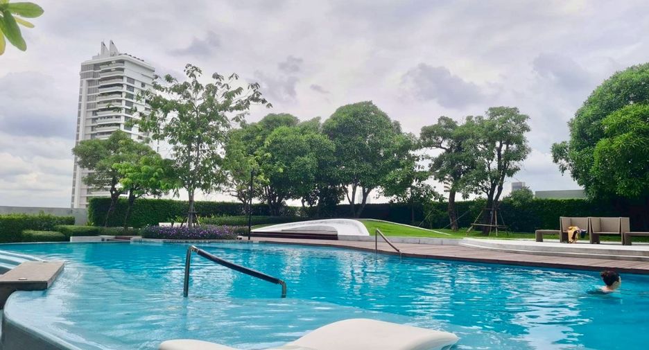 For sale 1 bed condo in Watthana, Bangkok