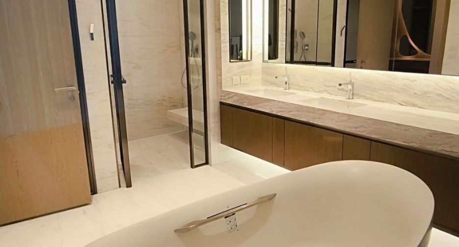 For sale 2 bedrooms condo in Pathum Wan, Bangkok