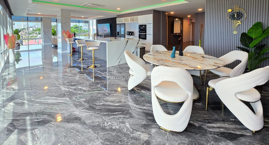 For sale 3 bedrooms condo 