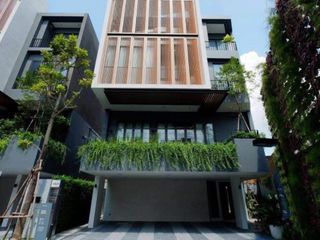 For rent 4 bedrooms house in Watthana, Bangkok