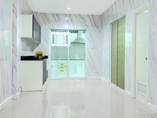 For sale 4 bedrooms townhouse in Khlong Sam Wa, Bangkok