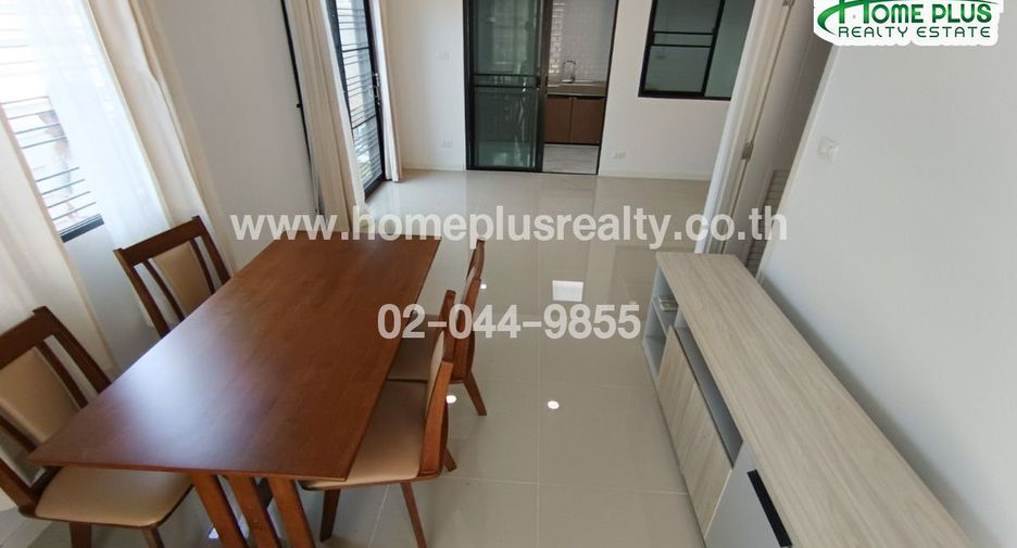 À vendre 3 chambres maison de ville à Mueang Pathum Thani, Pathum Thani