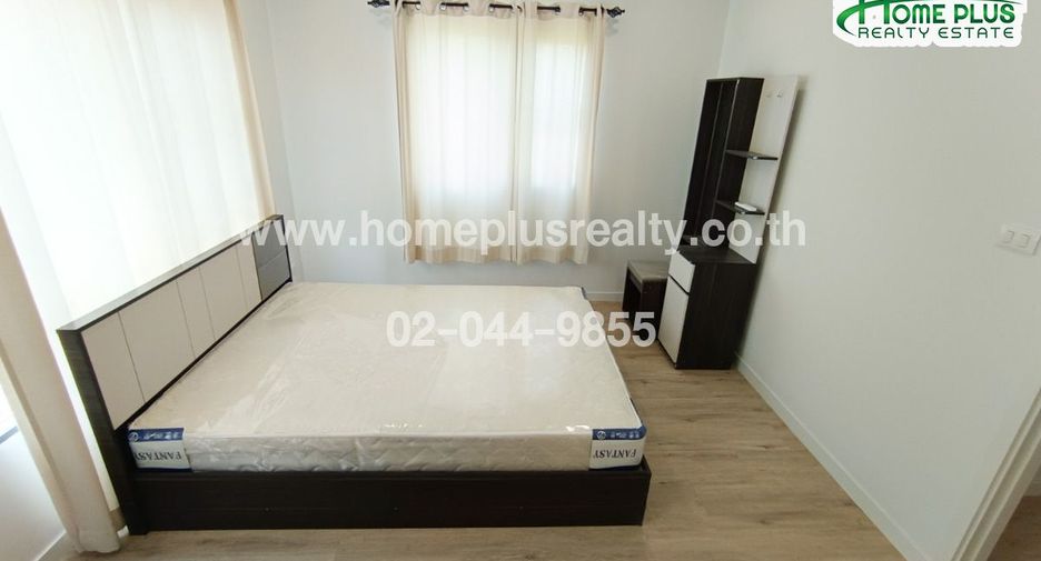 À vendre 3 chambres maison de ville à Mueang Pathum Thani, Pathum Thani