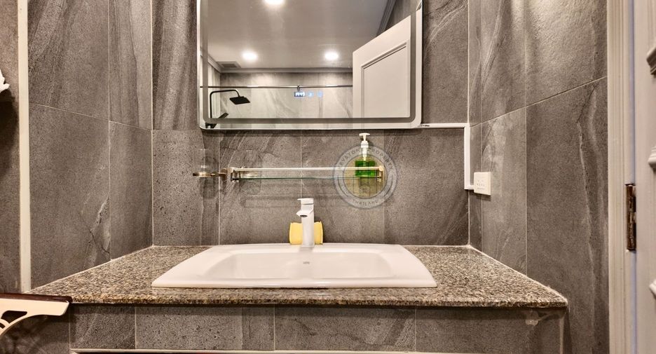 For sale 1 Beds condo in Bang Lamung, Chonburi