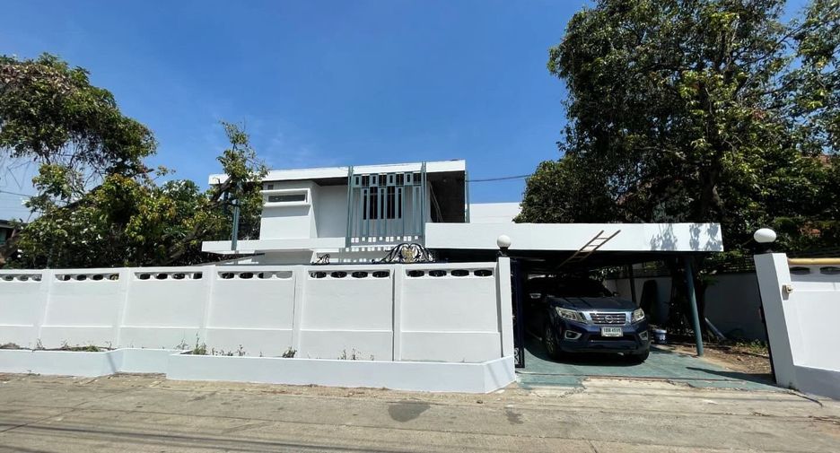 Casa en alquiler de 6 habitaciones en Huai Khwang, Bangkok