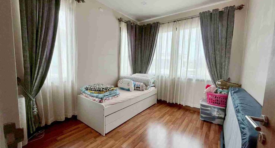 Casa en venta de 3 habitaciones en Saphan Sung, Bangkok
