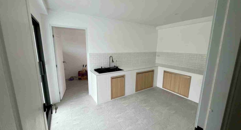 For sale 3 bedrooms house in Prawet, Bangkok