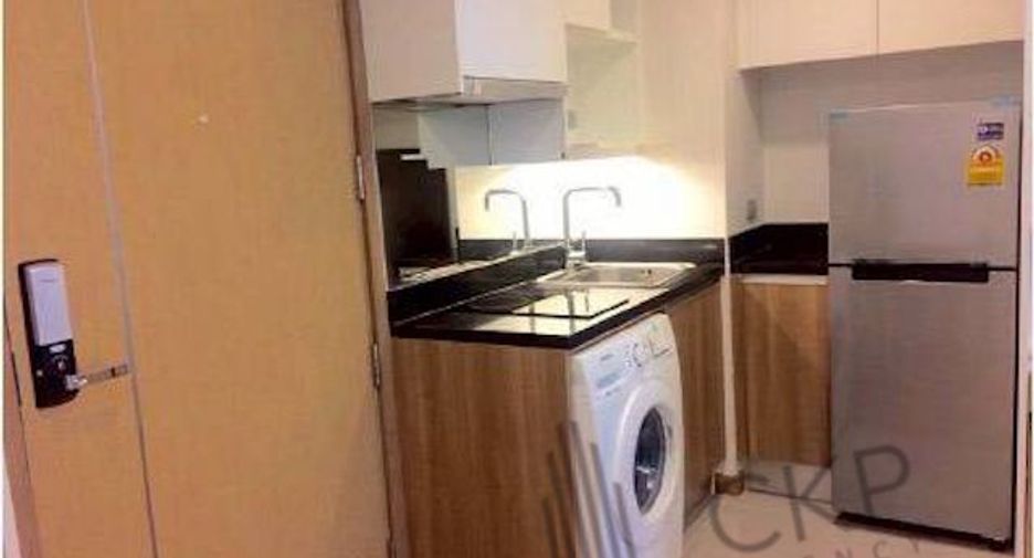 For sale 1 bed condo in Watthana, Bangkok