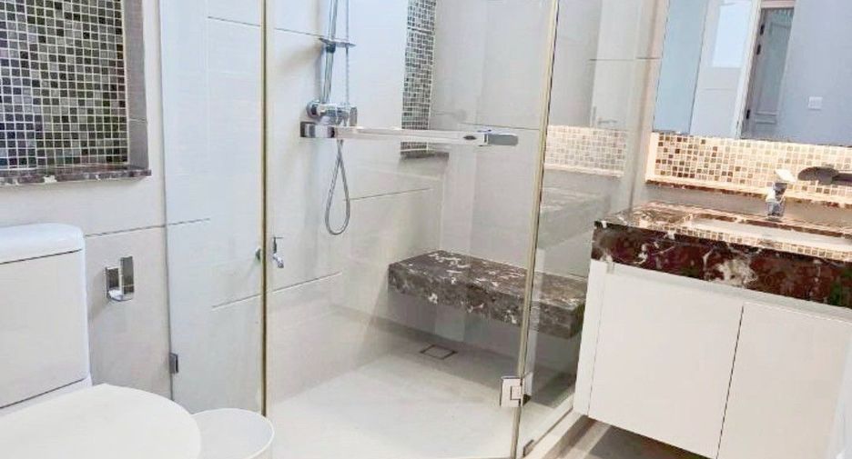 For rent and for sale 5 bedrooms house in Bang Phli, Samut Prakan