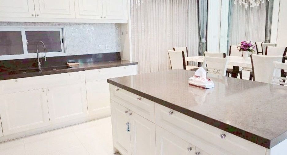 For rent and for sale 5 bedrooms house in Bang Phli, Samut Prakan
