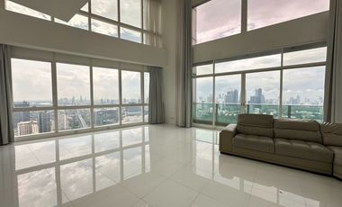 For rent 3 bedrooms condo in Khlong Toei, Bangkok