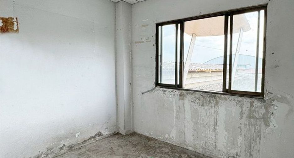 Local comercial en venta de 5 habitaciones en Krathum Baen, Samut Sakhon