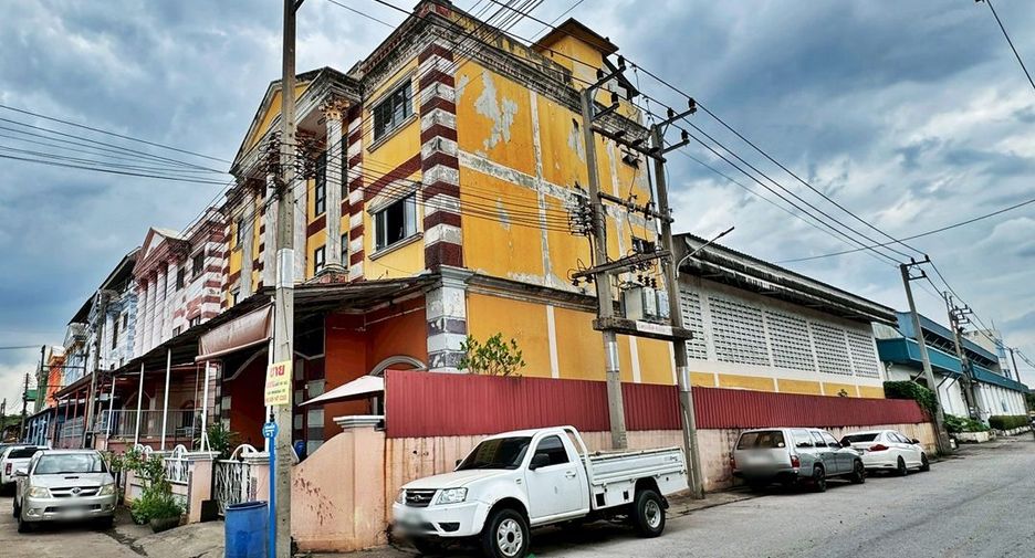 Local comercial en venta de 5 habitaciones en Krathum Baen, Samut Sakhon