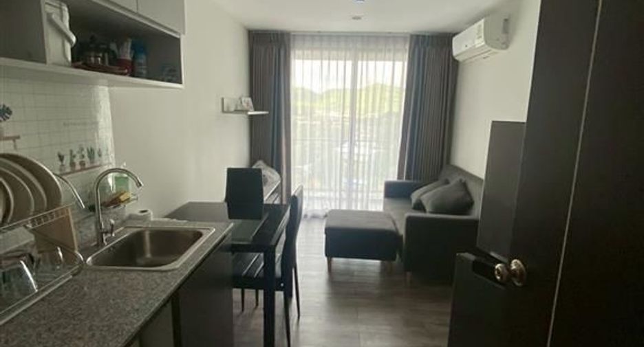 For sale 1 bed condo in Si Racha, Chonburi