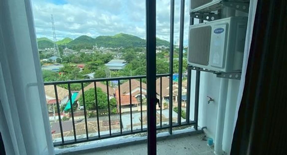 For sale 1 bed condo in Si Racha, Chonburi