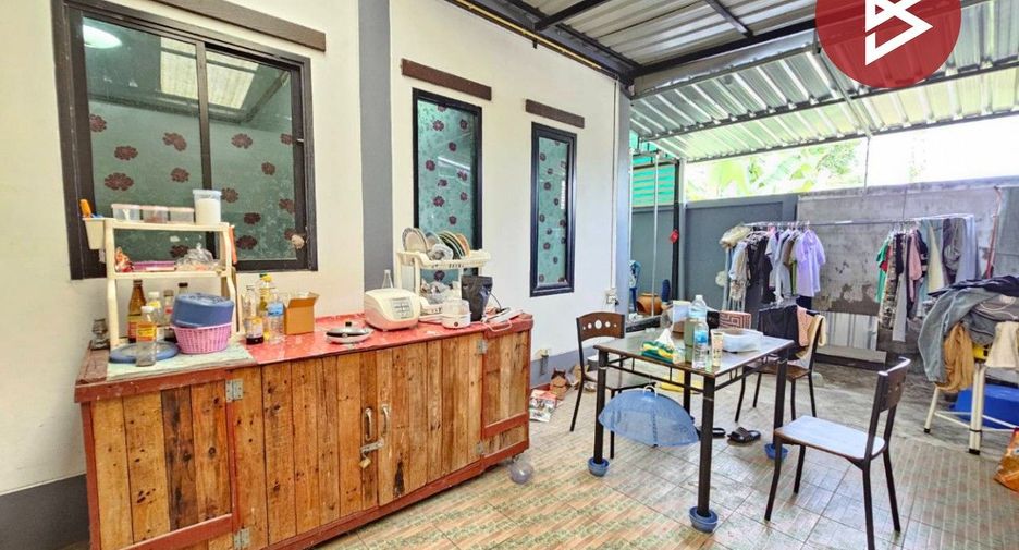 For sale 3 bedrooms townhouse in Mueang Chon Buri, Chonburi