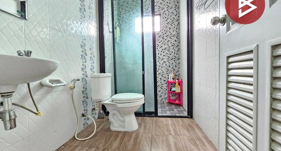 For sale 3 bedrooms townhouse in Mueang Chon Buri, Chonburi