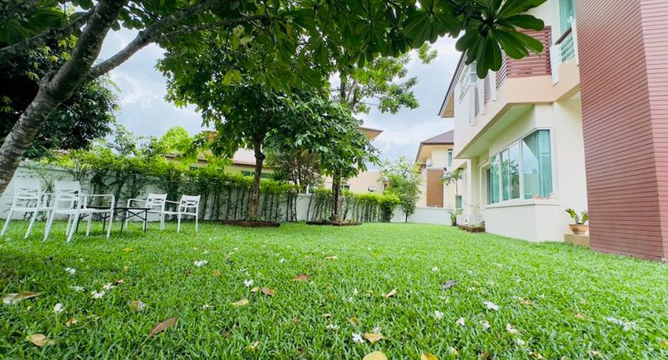 For rent and for sale 4 bedrooms house in Si Racha, Chonburi