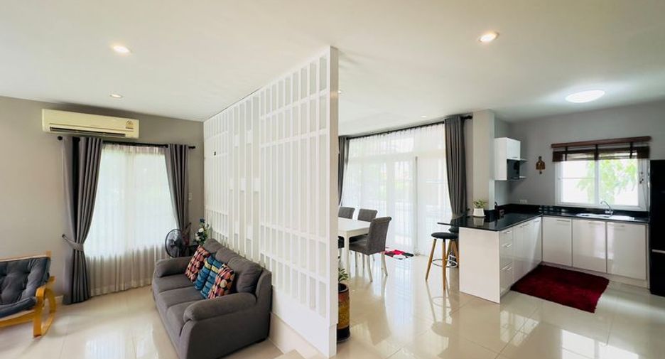 For rent and for sale 4 bedrooms house in Si Racha, Chonburi