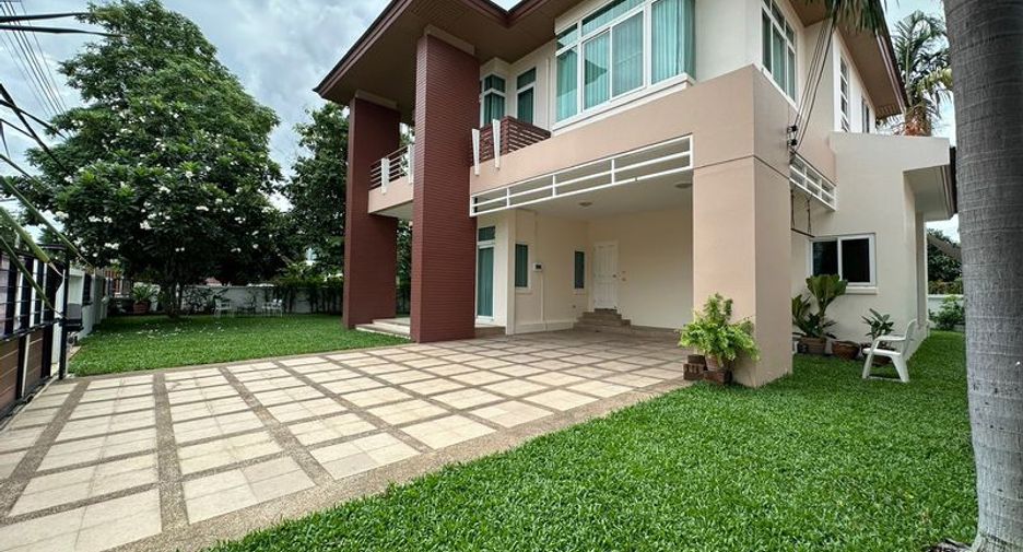 For rent and for sale 4 bedrooms house in Si Racha, Chonburi