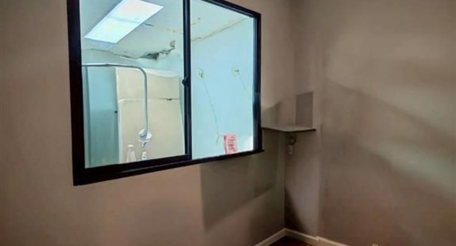 For sale 3 ベッドルーム townhouse in Khlong Luang, Pathum Thani