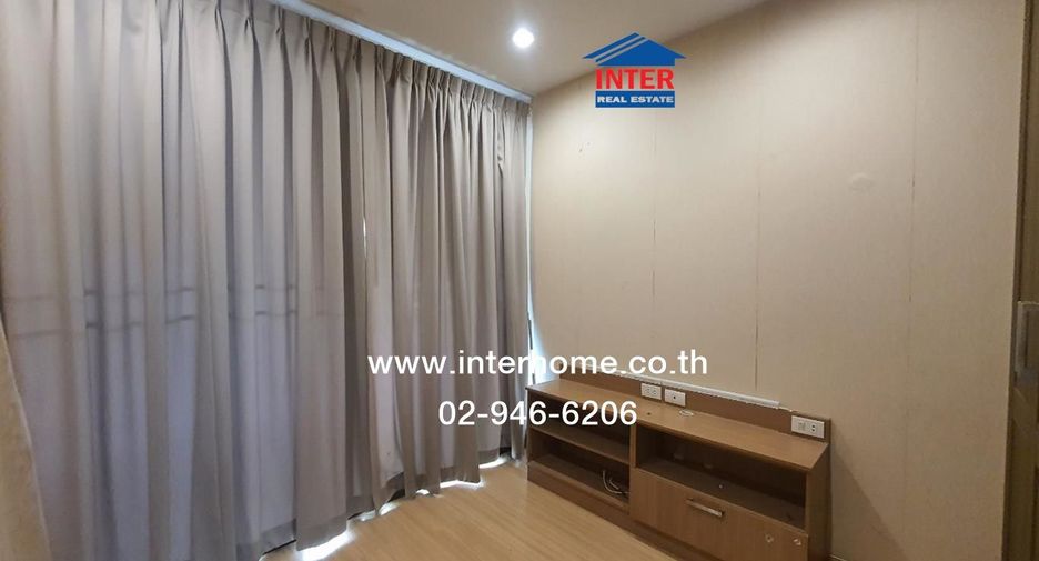 Casa adosada en venta de 3 habitaciones en Saphan Sung, Bangkok