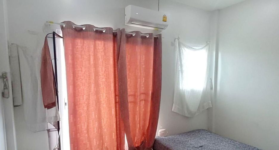 Casa adosada en venta de 2 habitaciones en Mueang Nakhon Ratchasima, Nakhon Ratchasima