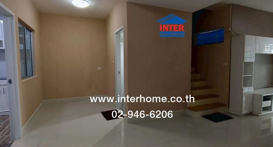 For sale 3 bedrooms townhouse in Mueang Nonthaburi, Nonthaburi