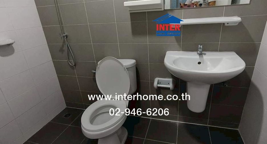For sale 3 bedrooms townhouse in Mueang Nonthaburi, Nonthaburi