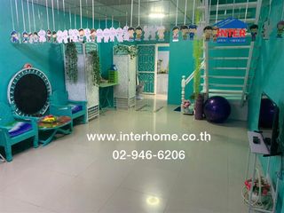 For sale 2 ベッドルーム townhouse in Saphan Sung, Bangkok
