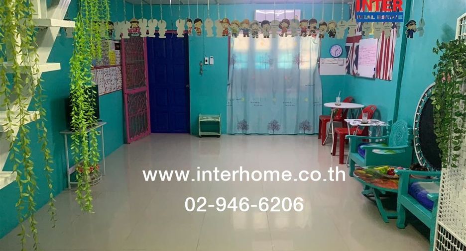 For sale 2 ベッドルーム townhouse in Saphan Sung, Bangkok