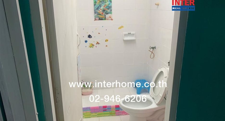 For sale 2 ベッドルーム townhouse in Saphan Sung, Bangkok