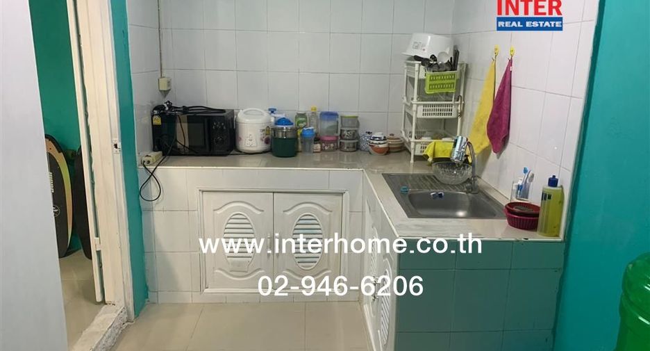 For sale 2 ベッドルーム townhouse in Saphan Sung, Bangkok