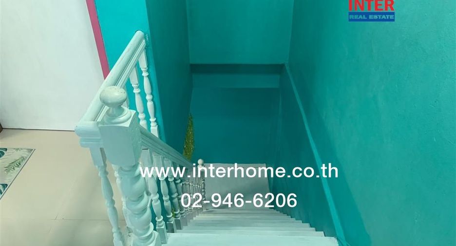 For sale 2 ベッドルーム townhouse in Saphan Sung, Bangkok