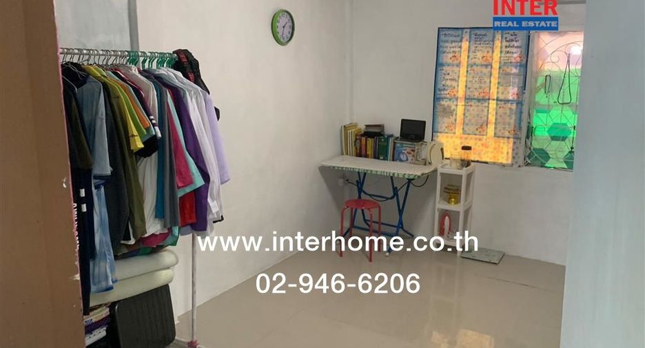For sale 2 ベッドルーム townhouse in Saphan Sung, Bangkok