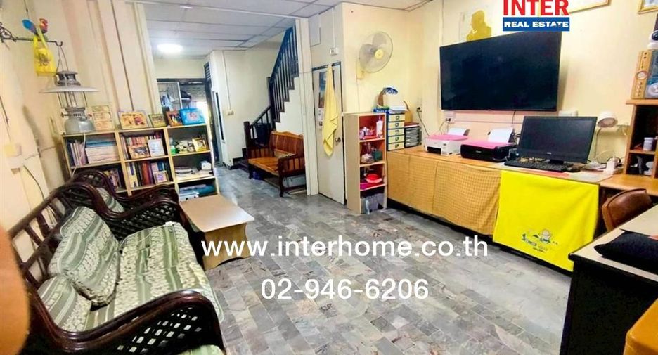 For sale 3 bedrooms townhouse in Sai Noi, Nonthaburi