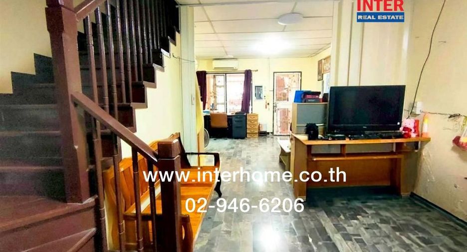 For sale 3 bedrooms townhouse in Sai Noi, Nonthaburi