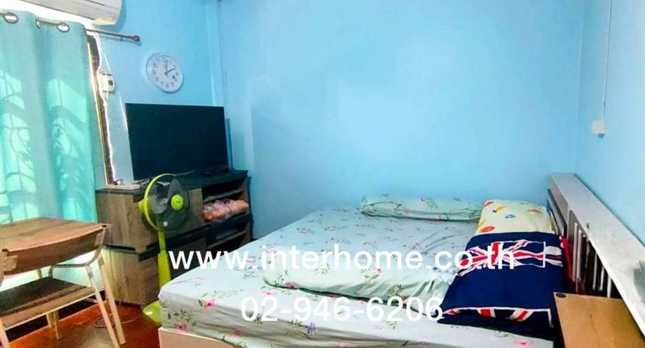 For sale 3 bedrooms townhouse in Sai Noi, Nonthaburi